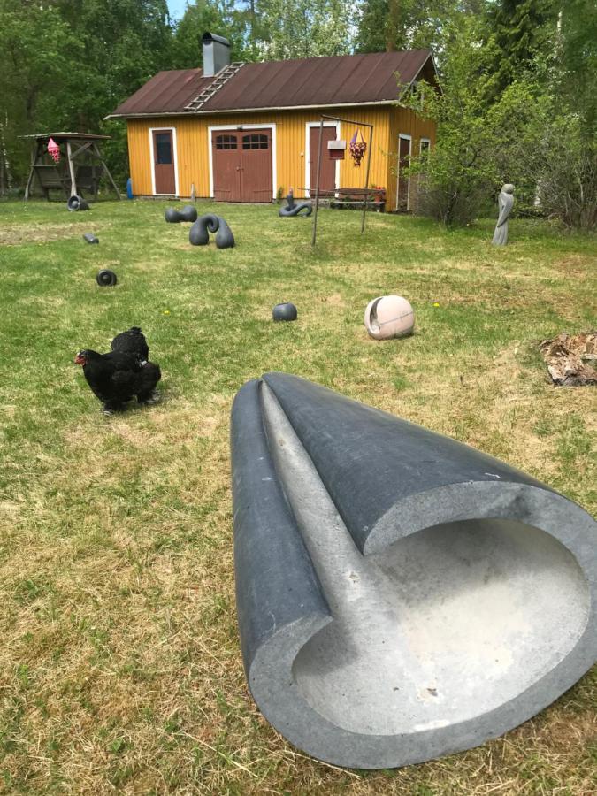 Art House & Sculpture Garden Apartment Mantta Exterior photo